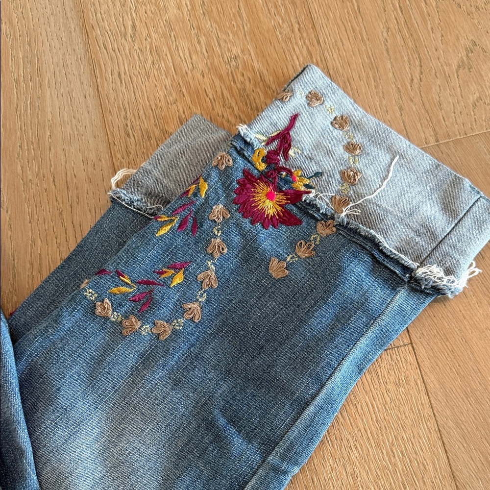 Embroidered Blue Jeans - Picture 3 of 7